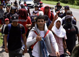 Caravan Of 600+ Migrants Making Its Way Through Mexico To The US Border